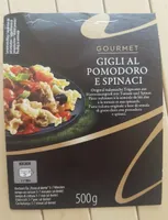 Pâtes italiennes à la semoule de blé dur ,tomates et épinards