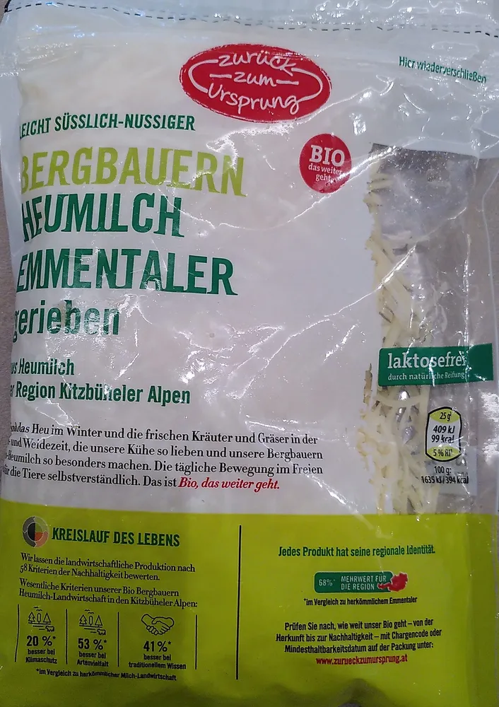 Österreichischer Bio-Emmentaler gerieben Hartkäse mit Rundlochung 45 % E.i.T., aus pasteurisierter Heumilch