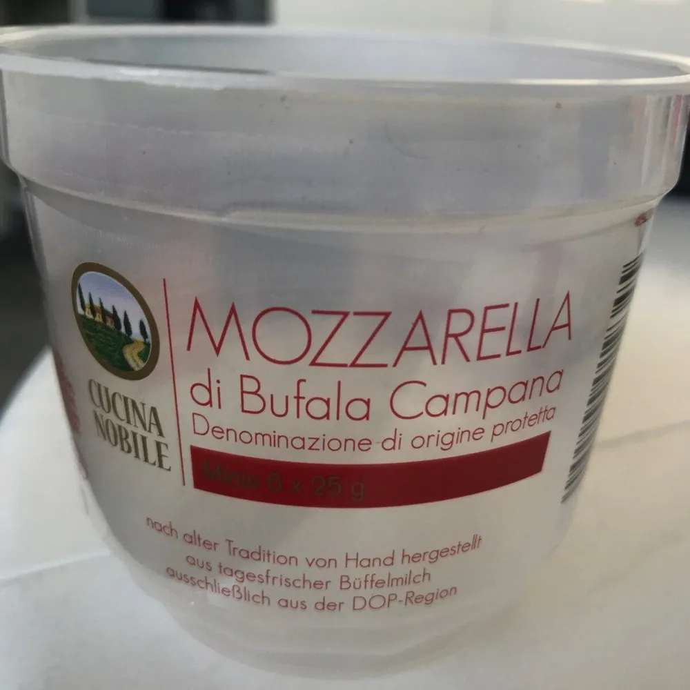 MOZZARELLA di Bufala Campana
