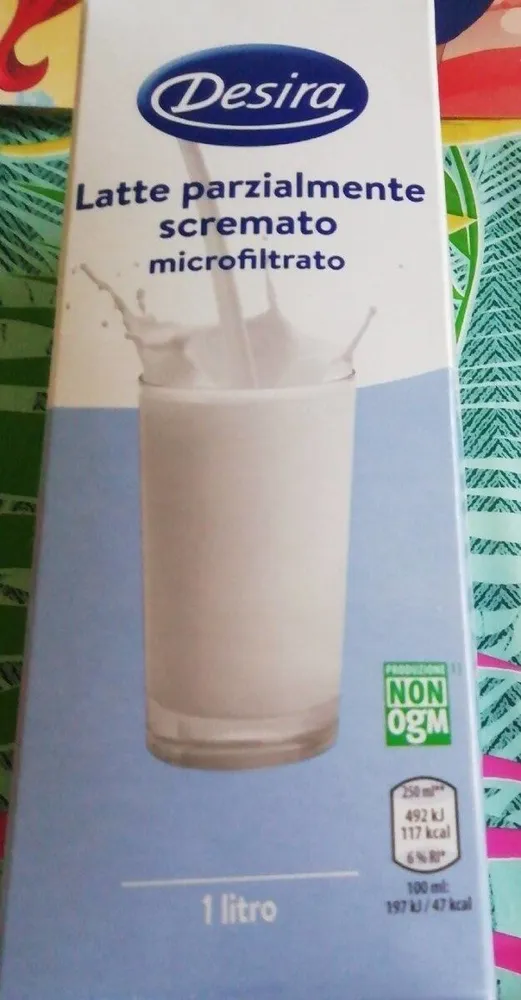 Latte parzialmente scremato