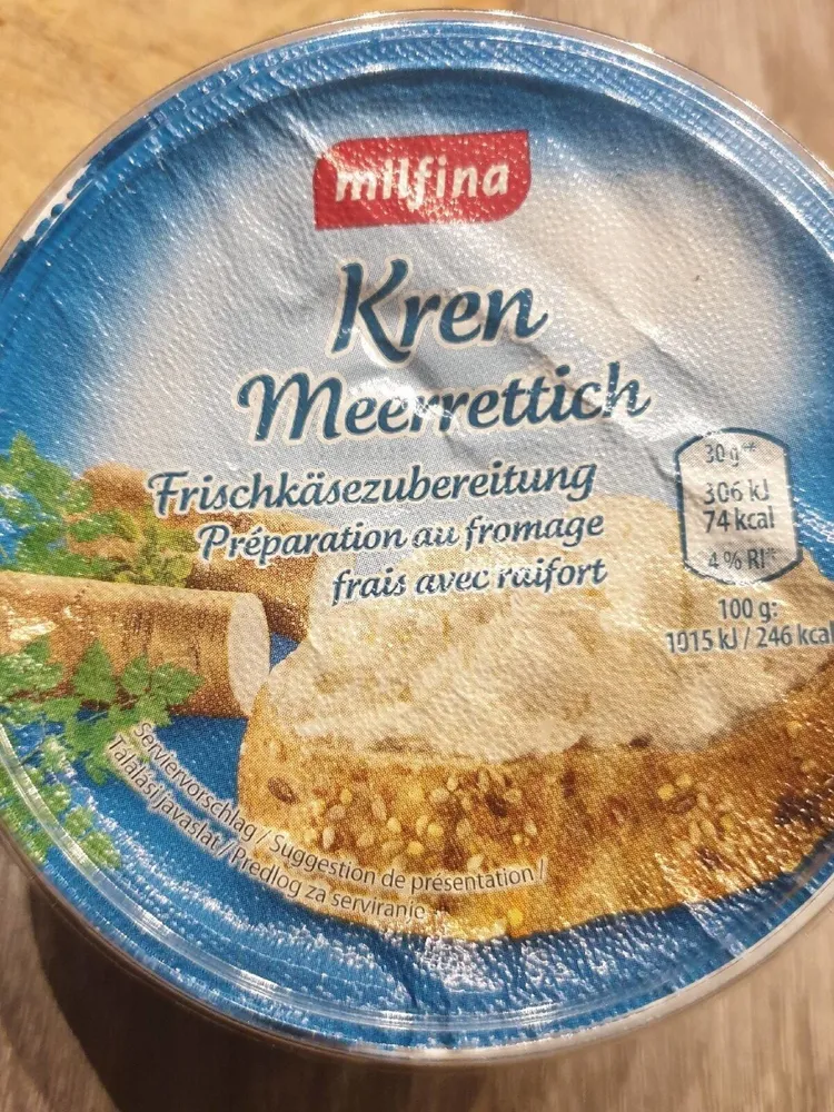 Préparation fromage frais avec raifort