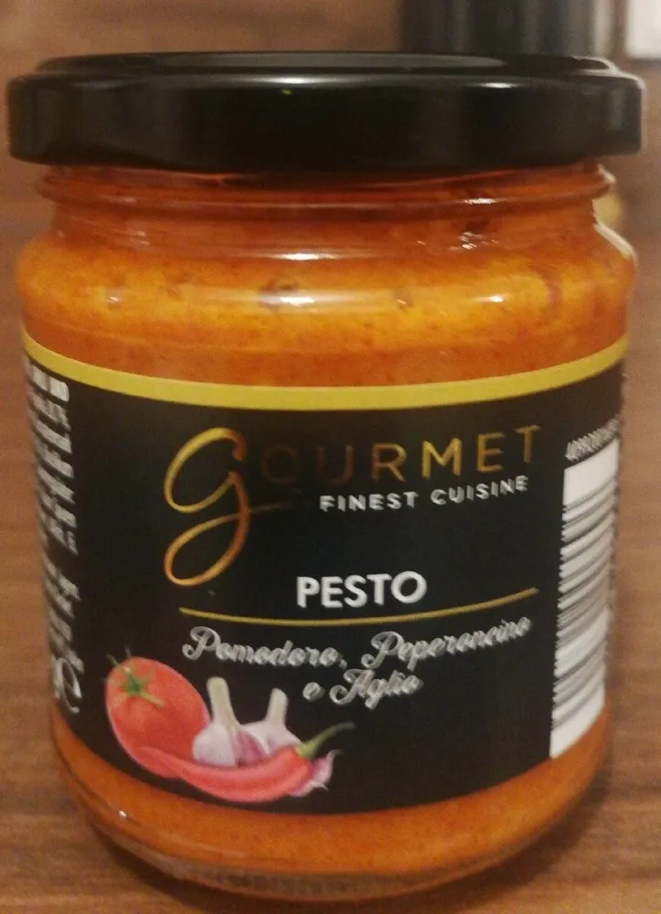 Pesto pomodoro, peperoncino e aglio