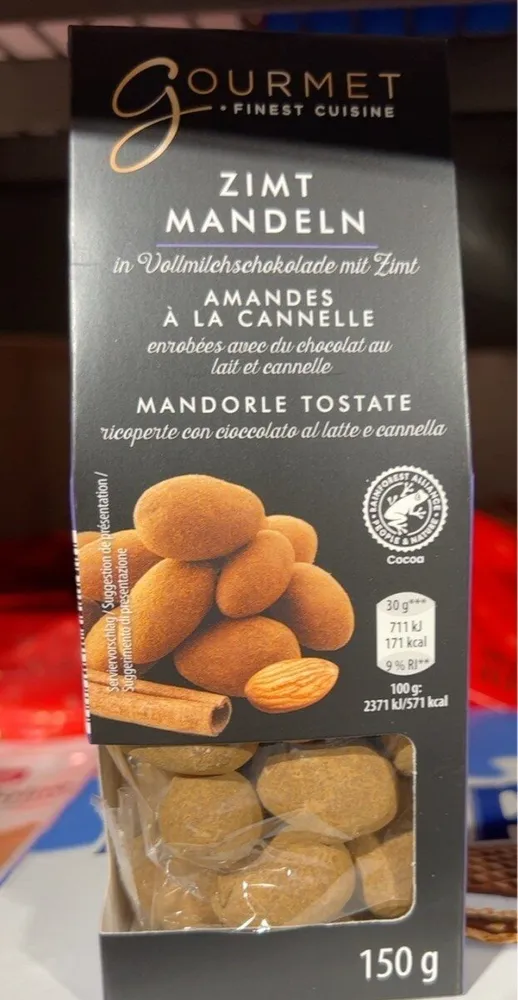 Amande à la cannelle