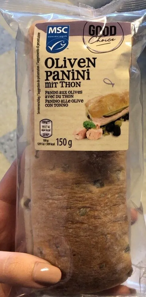 Panini aux olives avec du thon