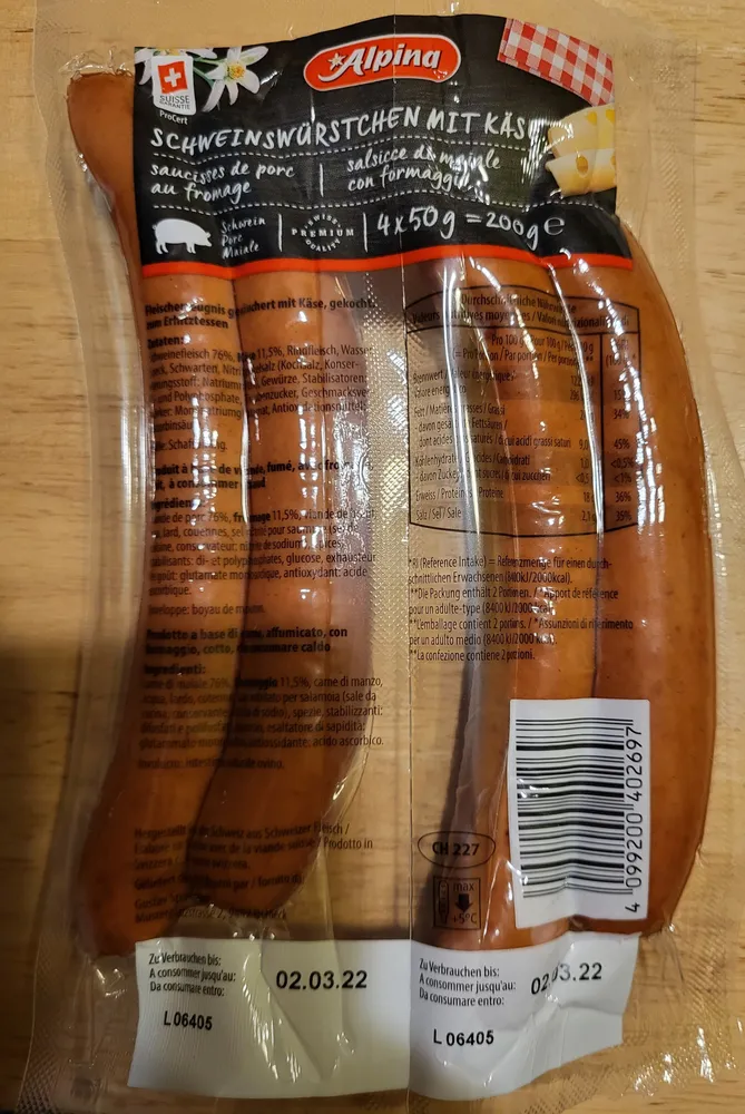 Schweinswürstchen mit Käse