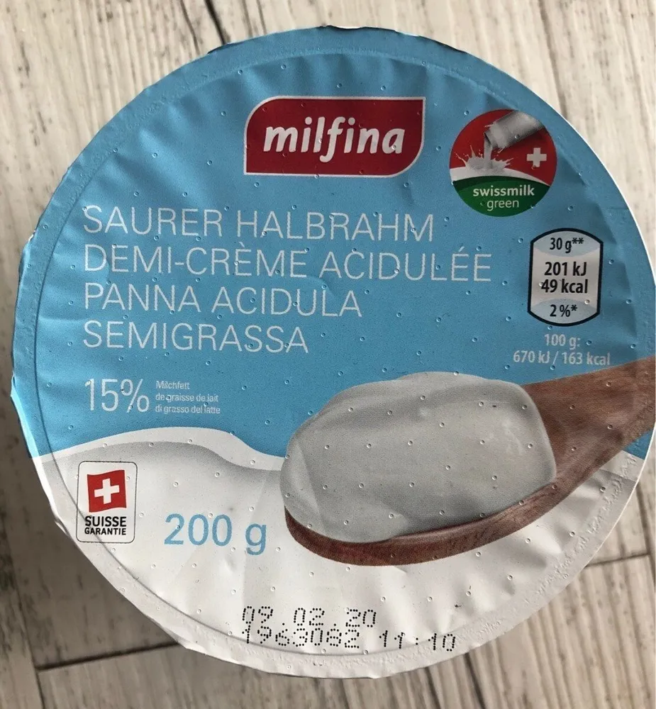 Demi-creme acidulee