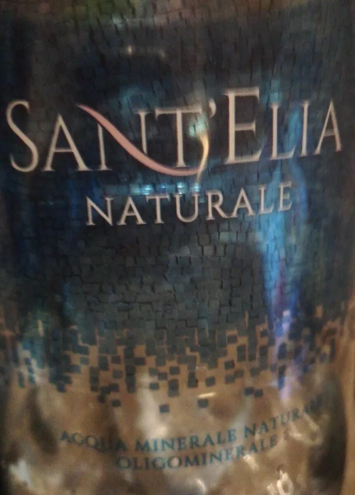 Acqua minerale