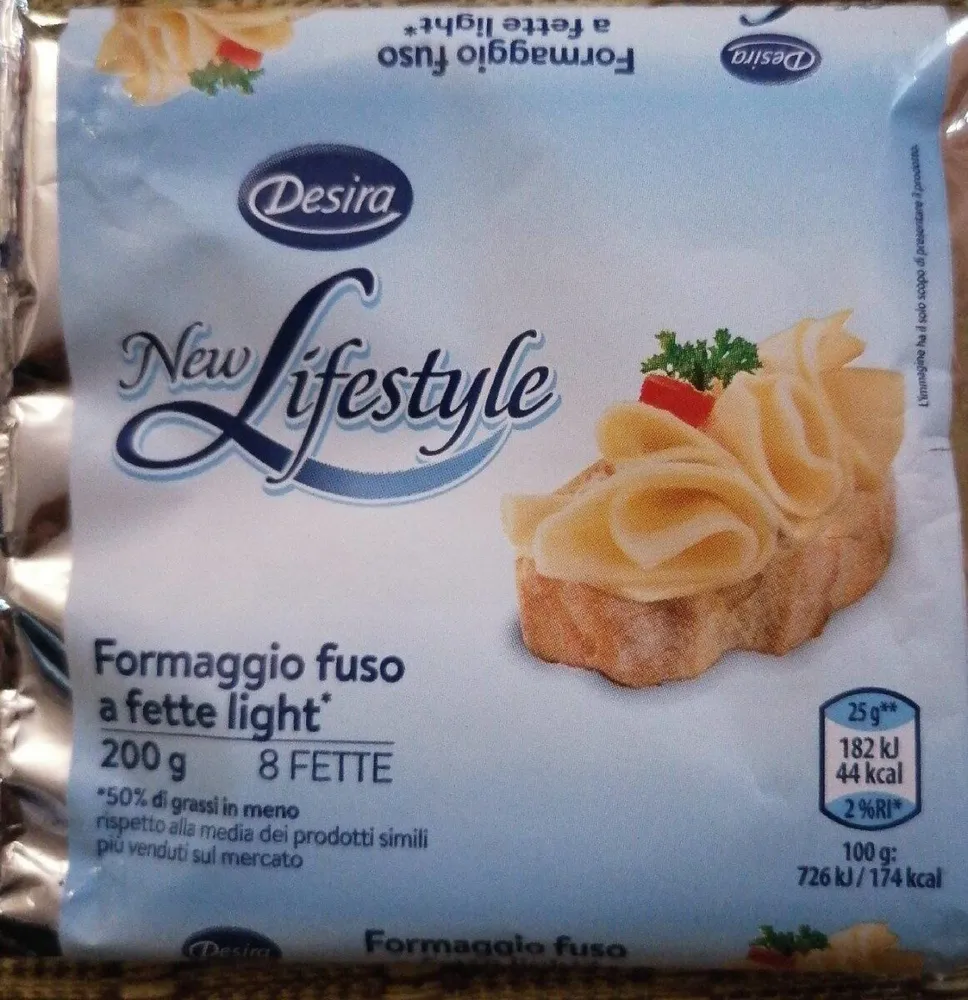 New lifestyle formaggio fuso a fette light