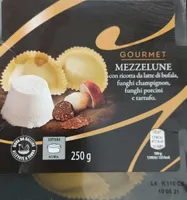 Mezzalune con ricotta da latte di bufala
