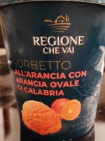 Sorbetto con arancia ovale di calabria