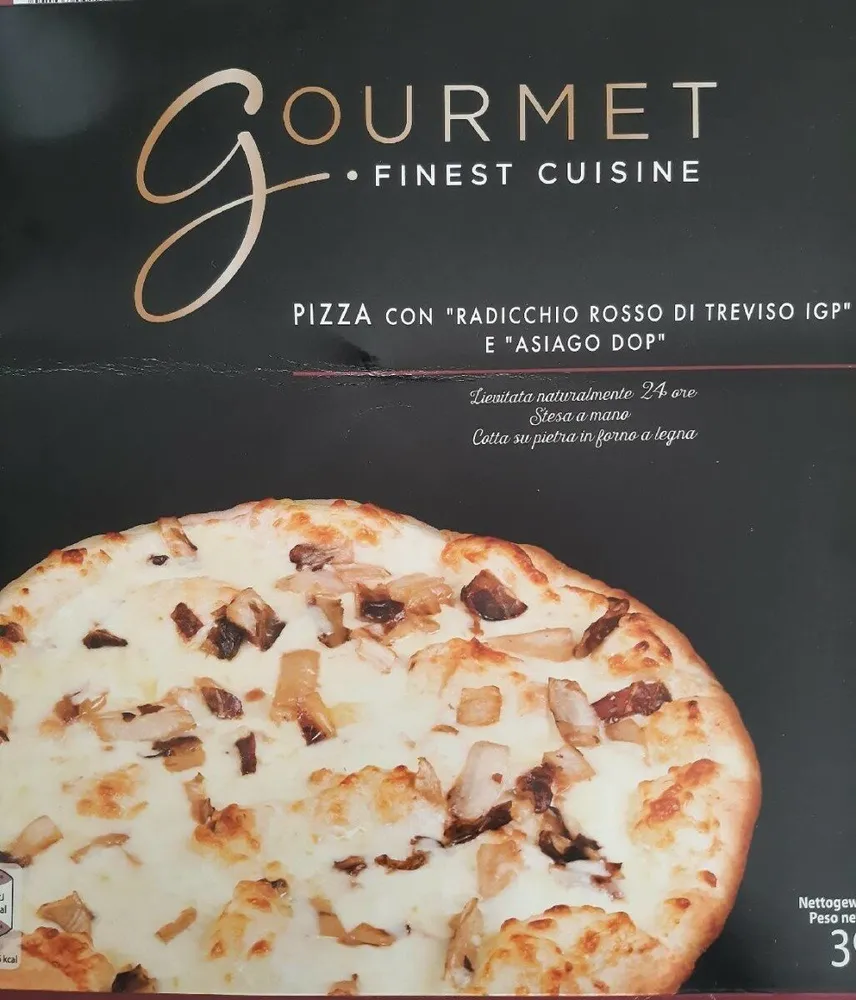 Pizza con radicchio rosso di treviso igp e asiago DOP