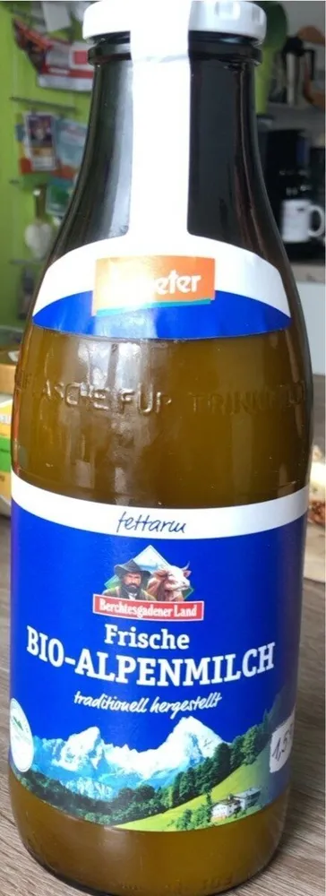 Frische fettarme Milch