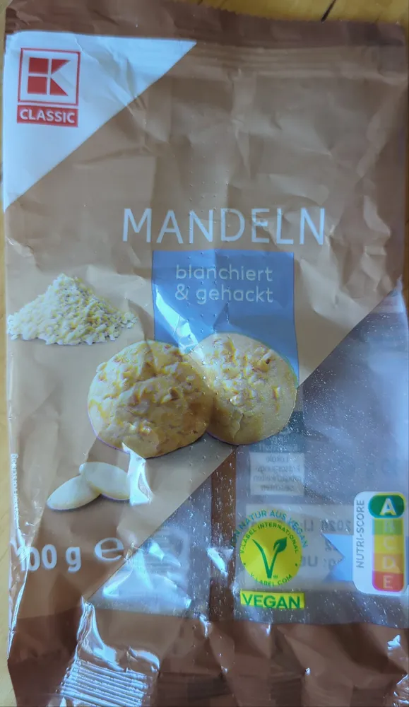 Mandeln gehackt