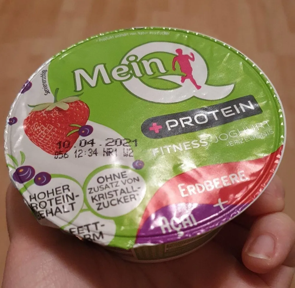 Mein Q + Protein Fitness-Joghurt Erdbeere + Acai