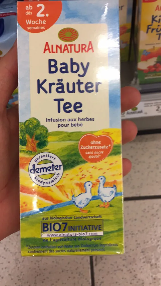 Infusion aux herbes pour bébé