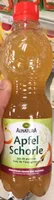 Bio Jus de pomme avec de l'eau gazeuse