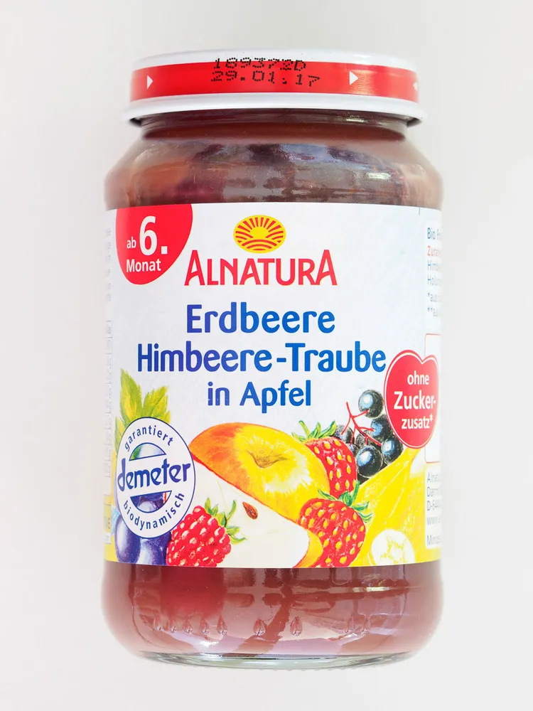 Erdbeere Himbeere-Traube in Apfel