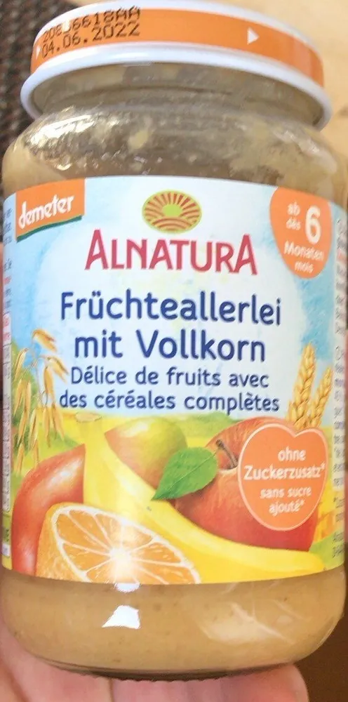 Delice de fruits avec des cereales completes