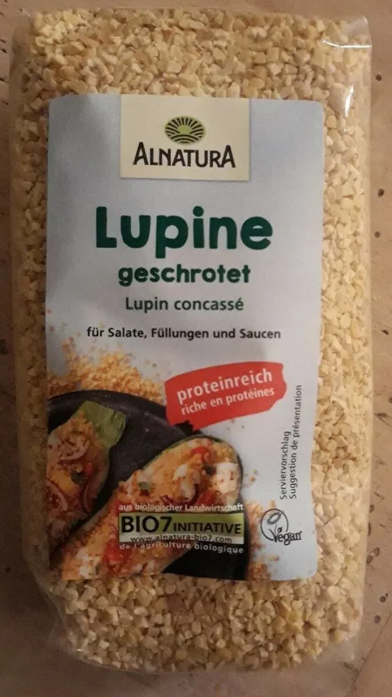 Lupine geschrotet