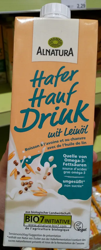 Boisson a l'avoine et au chanvre avec de l'huile de lin