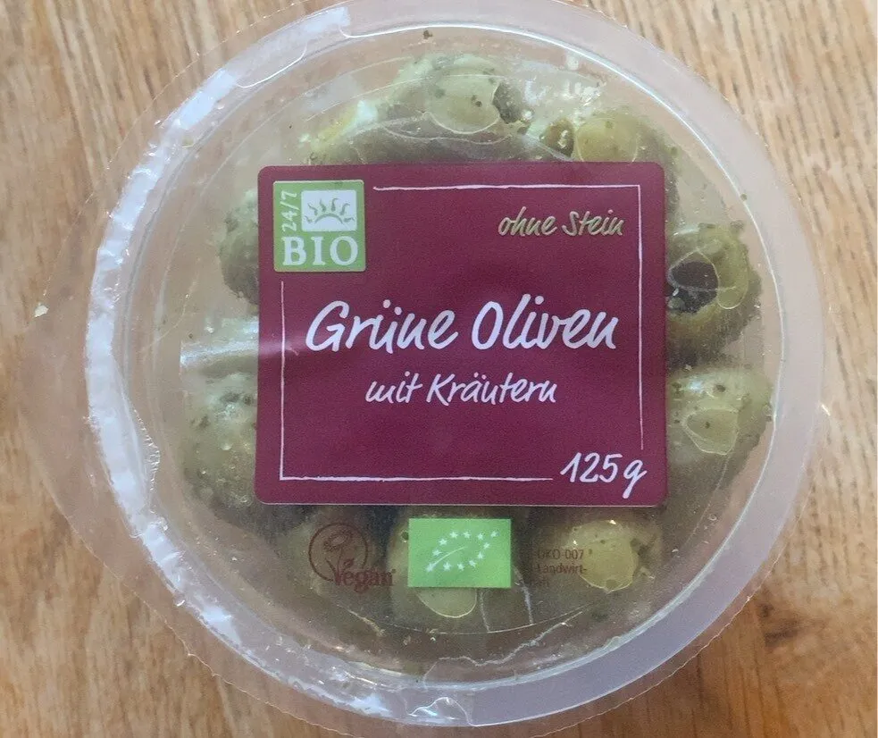 Grüne Oliven mit Kräutern