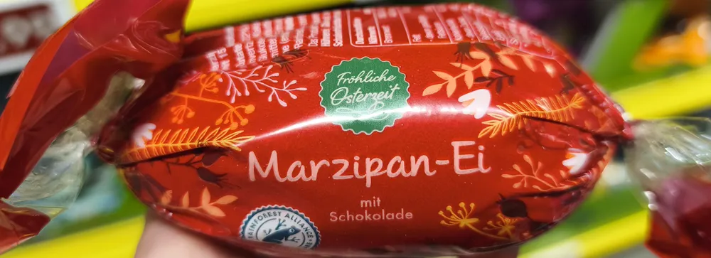 Marzipan-Ei mit Schokolade