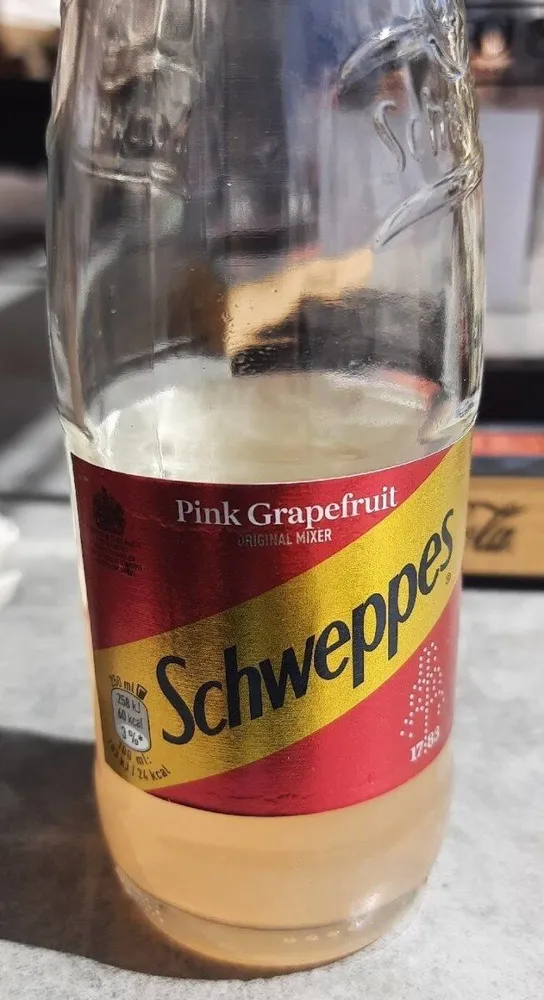 Schweppes Pink Grapefruit