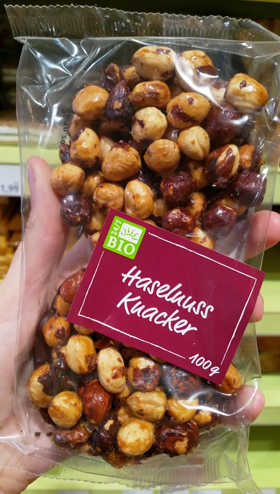 Haselnuss Knacker