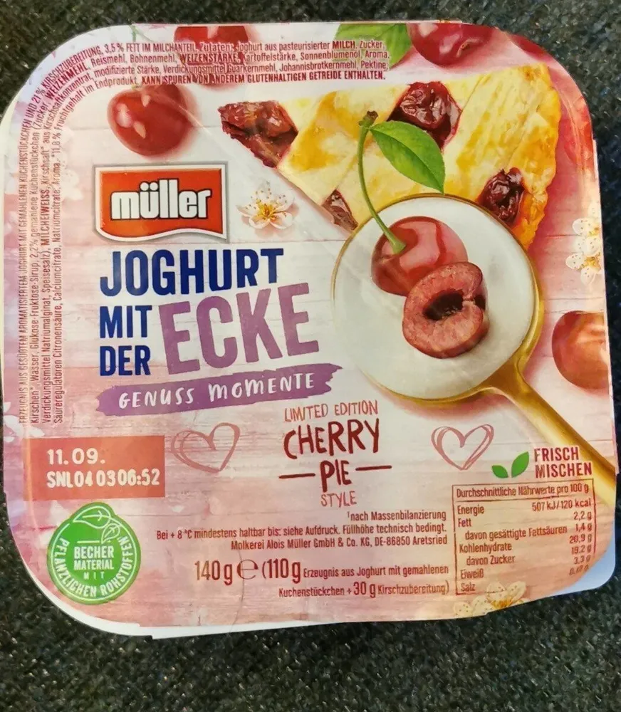 Joghurt mit der Ecke cherry pie