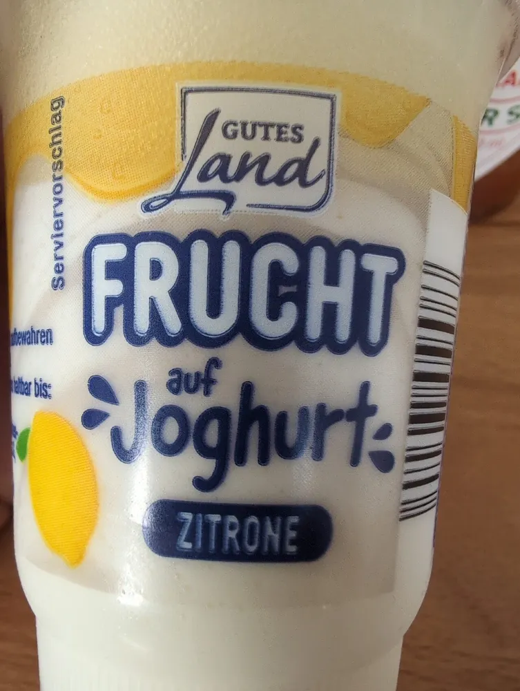 Frucht auf Joghurt