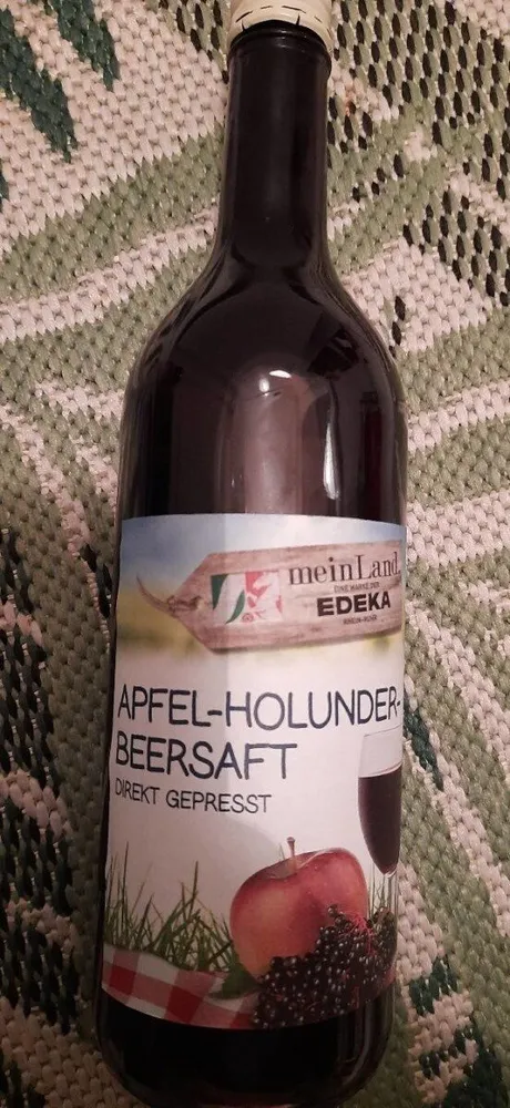 Apfel-Holunderbeersaft