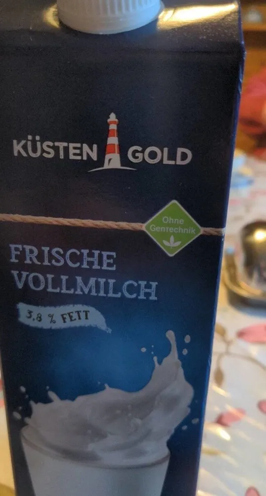 Frische Vollmilch