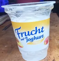Frucht auf Joghurt - Mango
