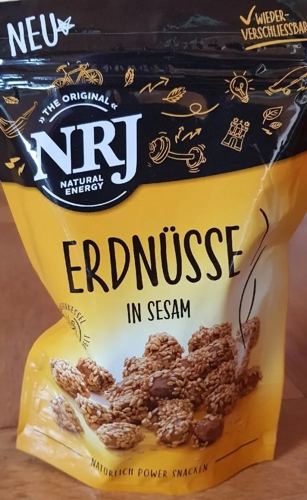 Erdnüsse in Sesam