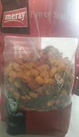 Mélange de noix avec du maïs chili