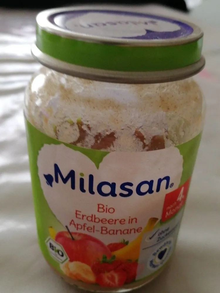Bio erdbeere in apfel-banane