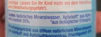 Bio Apfel mit stillem Mineralwasser