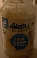 Spätzle mit Gemüse und Käse-Sauce