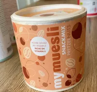 Snack mix pretzelnuts