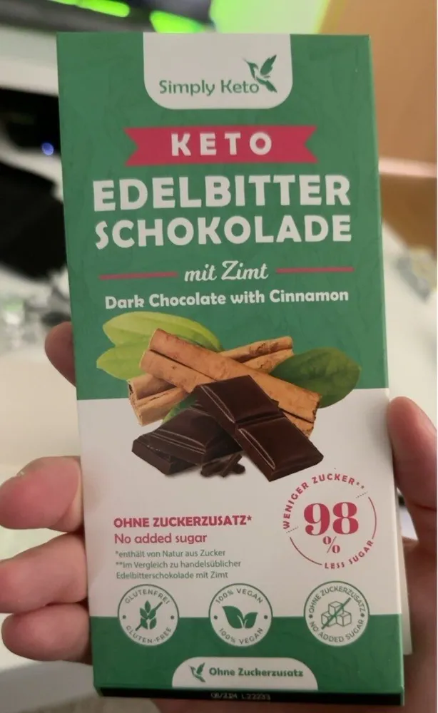 Keto Edelbitter Schokolade mit Zimt