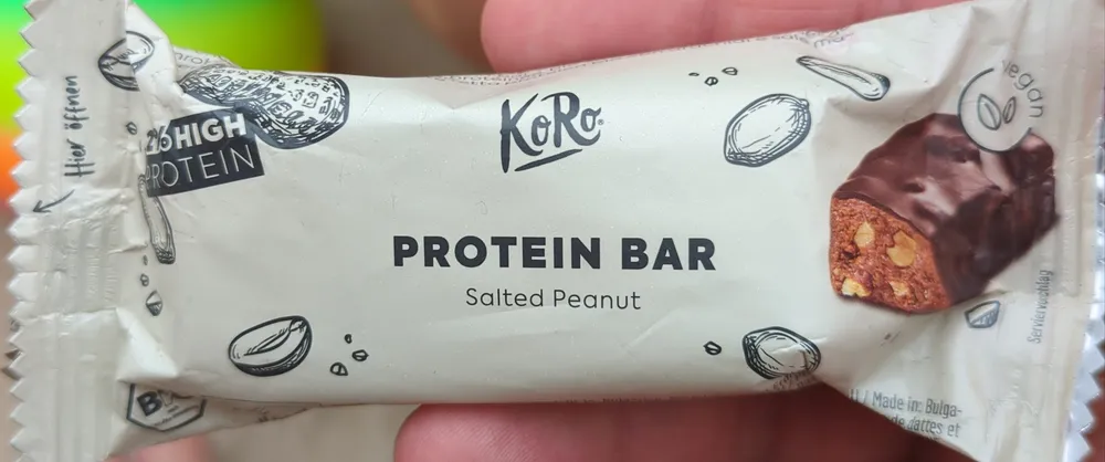 Protein bar salted peanut
