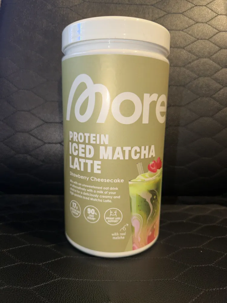 PROTEIN ICED MATCHA LATTE Strawberry Cheesecake