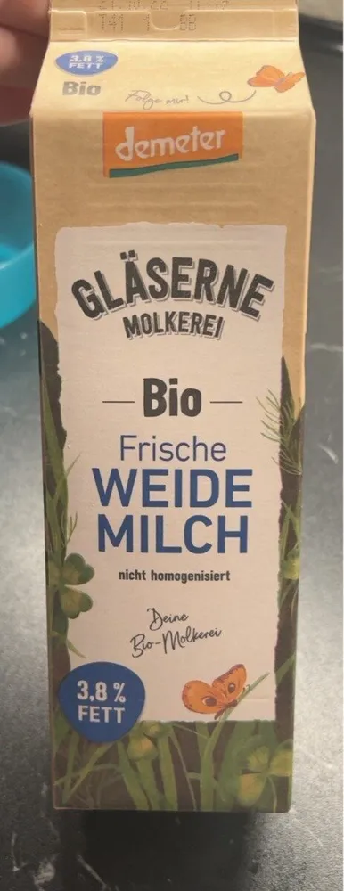 Frische Weide Milch