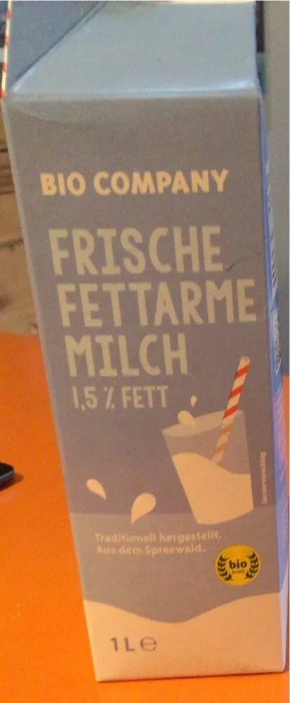 Frische fettarme Milch