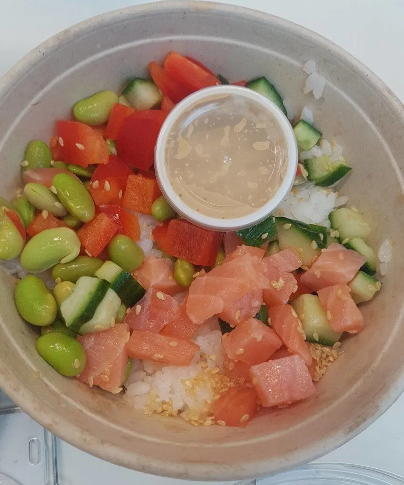 Poke saumon