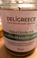 Tomatensugo, Basilikum und Knoblauch
