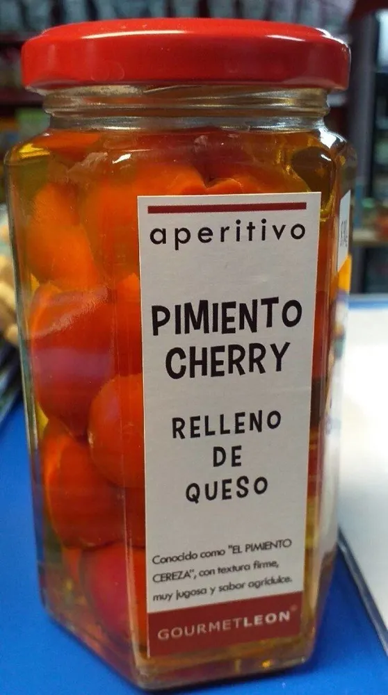 Pimiento cherry relleno de queso