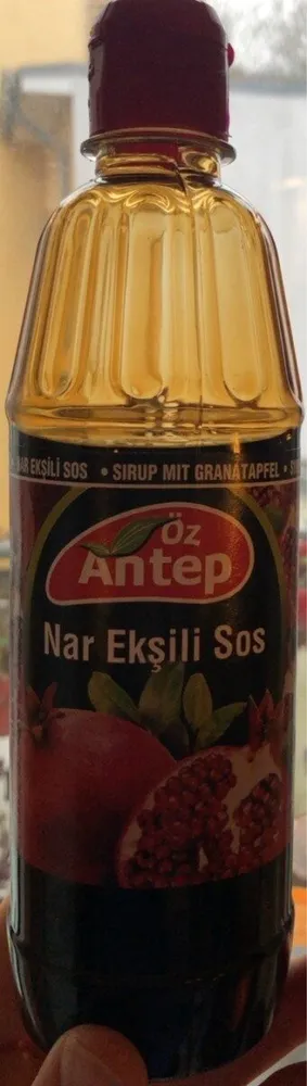 Sirup mit Granatapfel