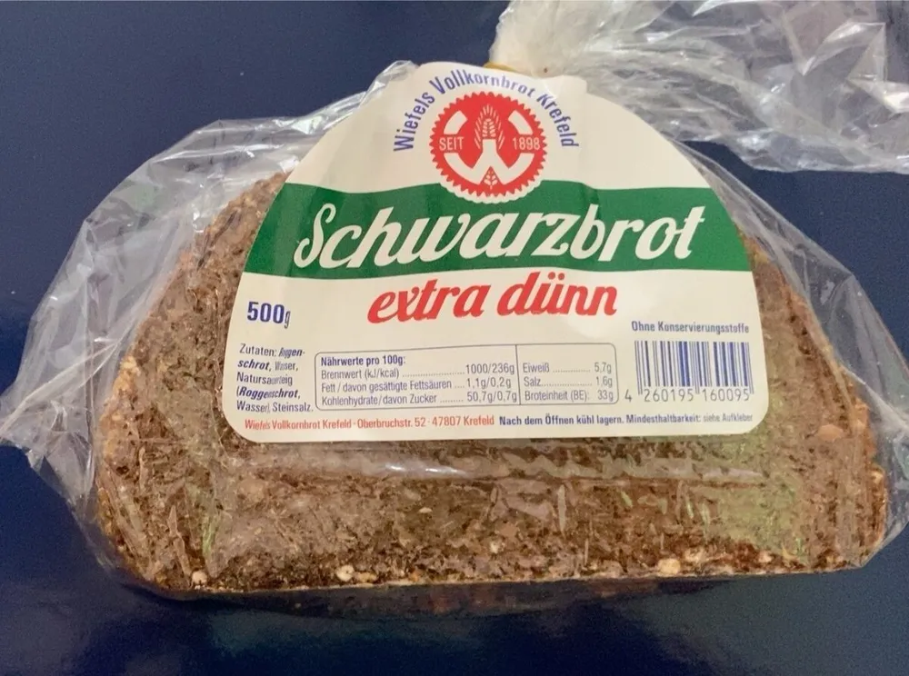 Schwarzbrot extra dünn