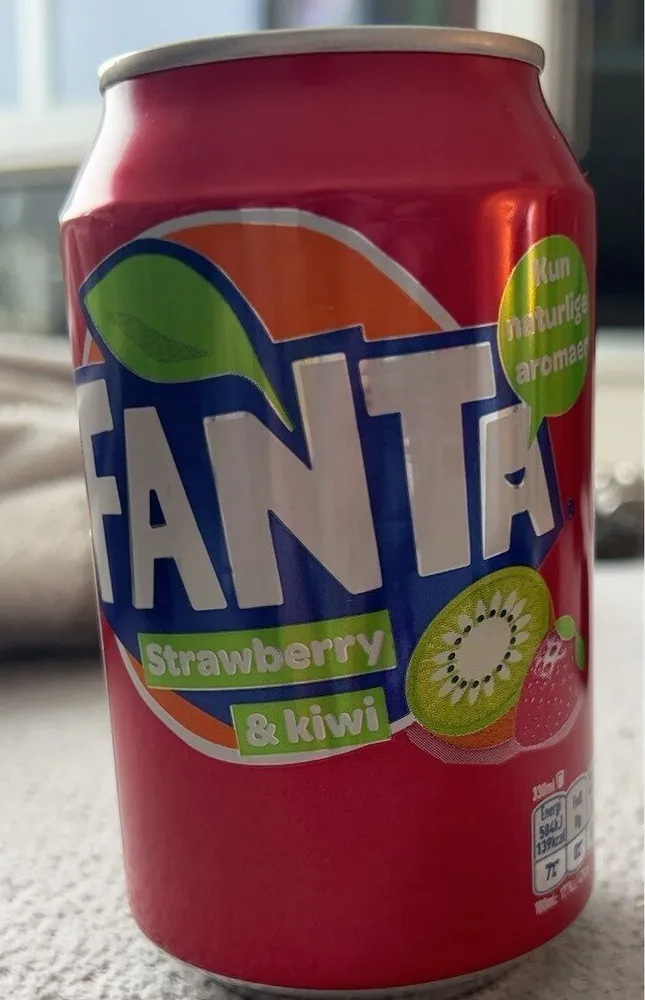 Fanta Strawberry & Kiwi